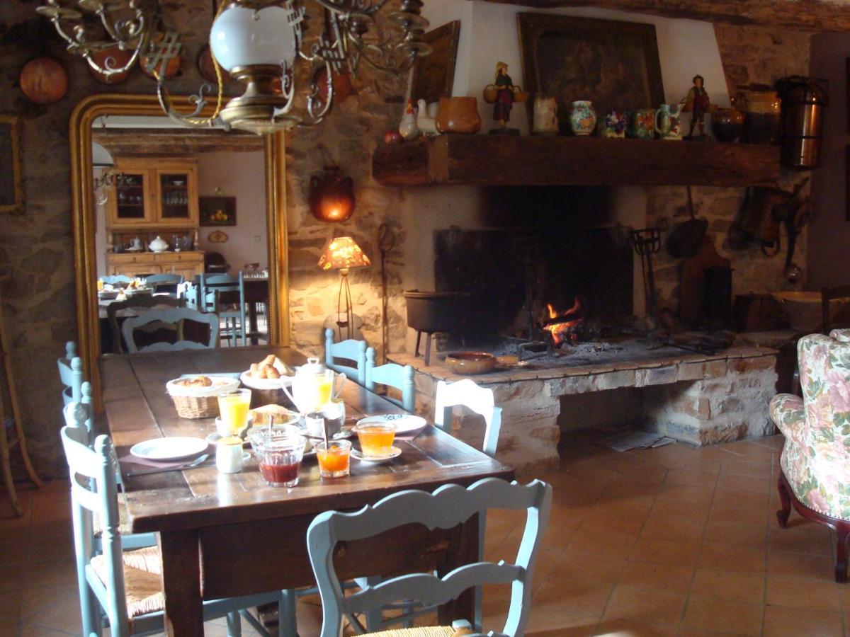 Nabat Le Haut, Chambre Et Table D'Hotes Courniou Exterior photo