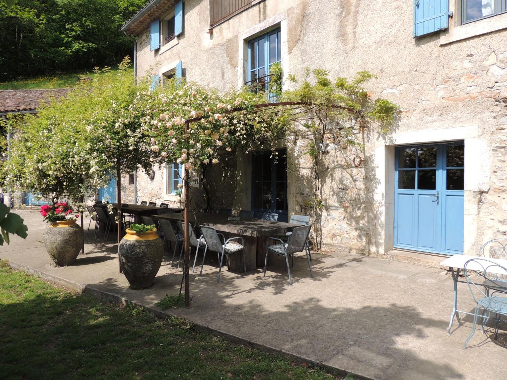 Nabat Le Haut, Chambre Et Table D'Hotes Courniou Exterior photo
