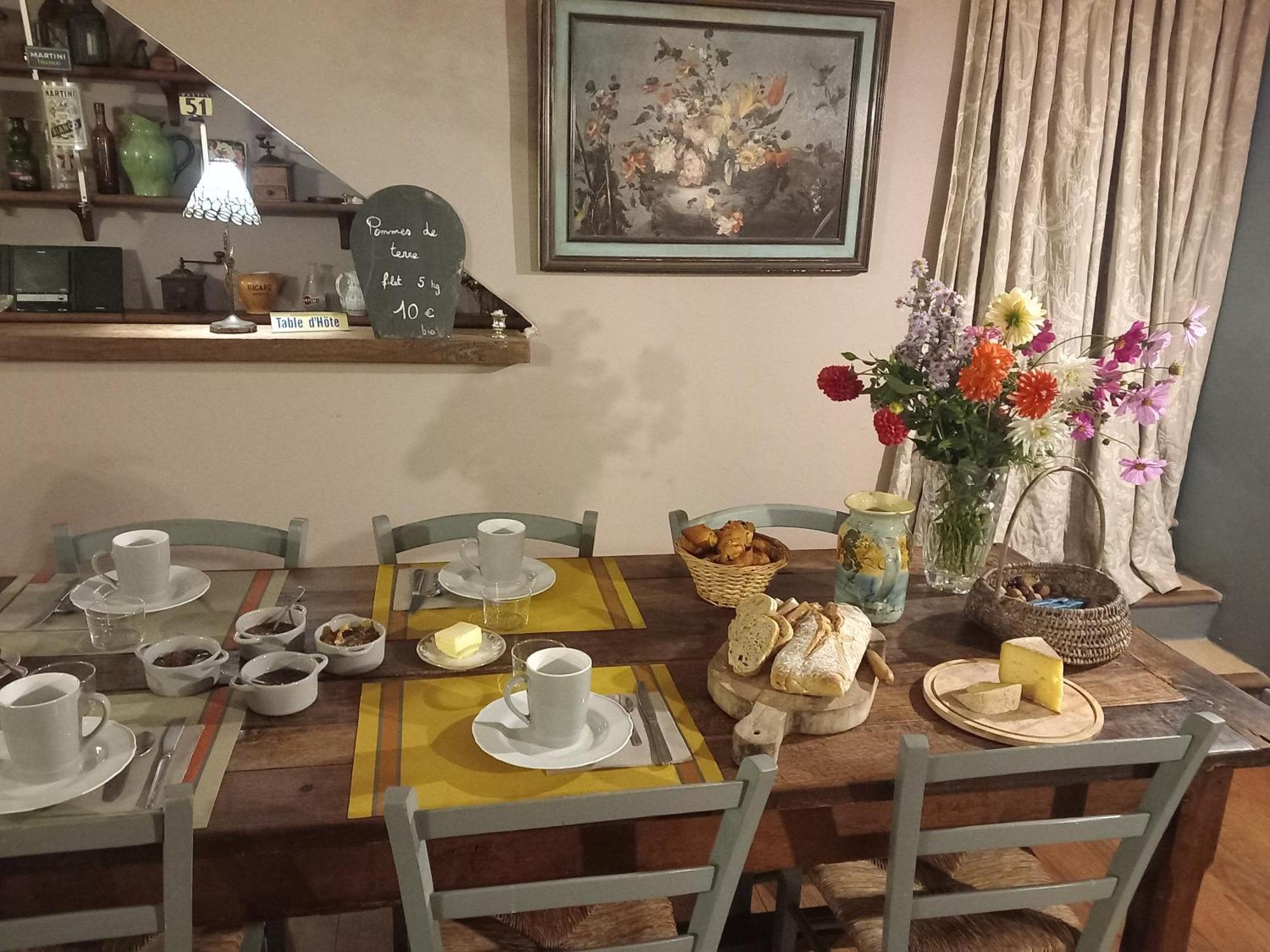 Nabat Le Haut, Chambre Et Table D'Hotes Courniou Exterior photo
